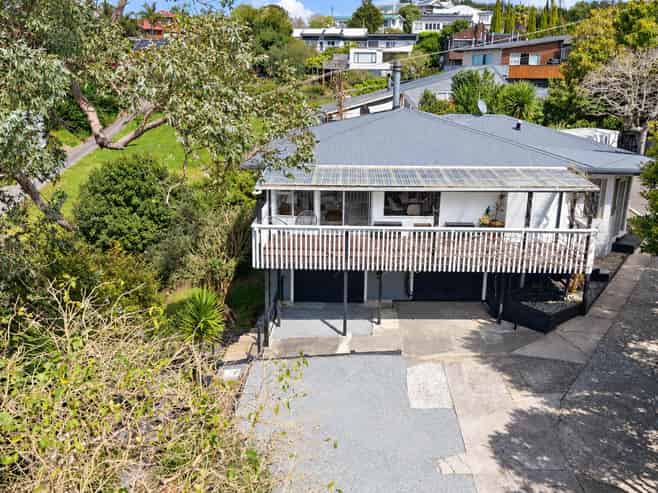 16 Flounder Point Road, Stillwater