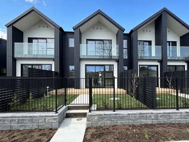 9 Rillside Crescent, Milldale