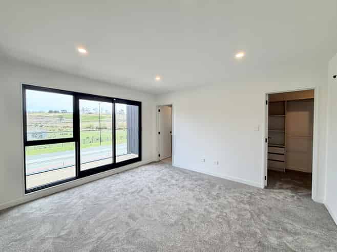 9 Rillside Crescent, Milldale
