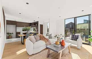 2-4/96 Innes Road, Saint Albans