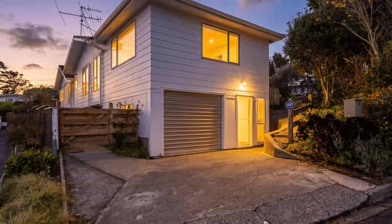 2B Kerr Grove, Johnsonville