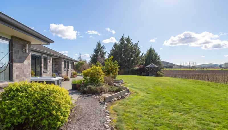244 Dakins Road, East Taratahi