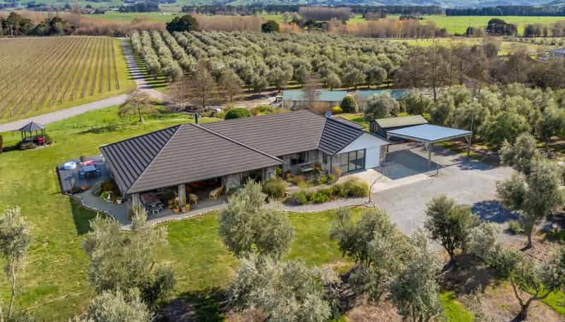 244 Dakins Road, East Taratahi
