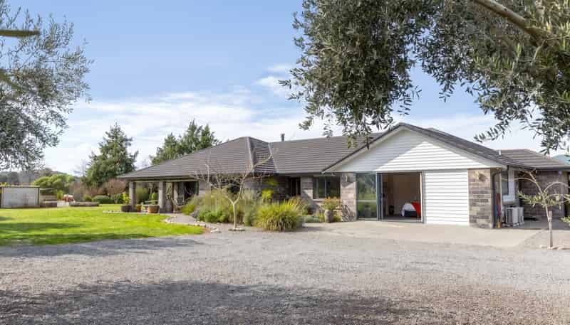 244 Dakins Road, East Taratahi