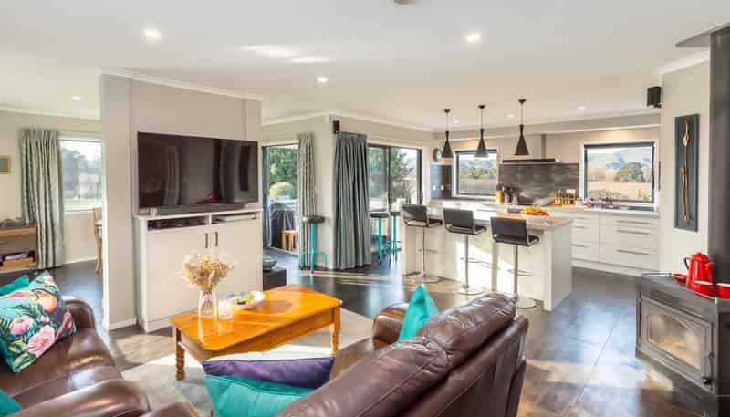244 Dakins Road, East Taratahi