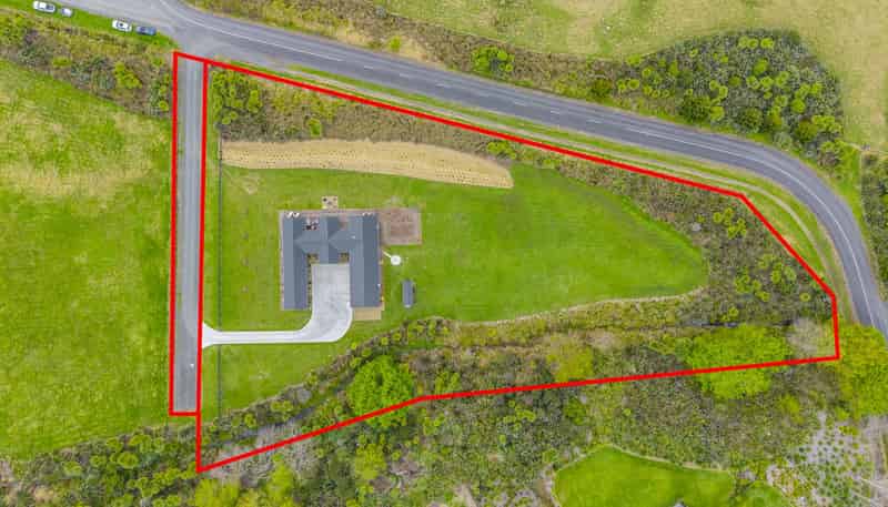 200 Potts Road, Whitford
