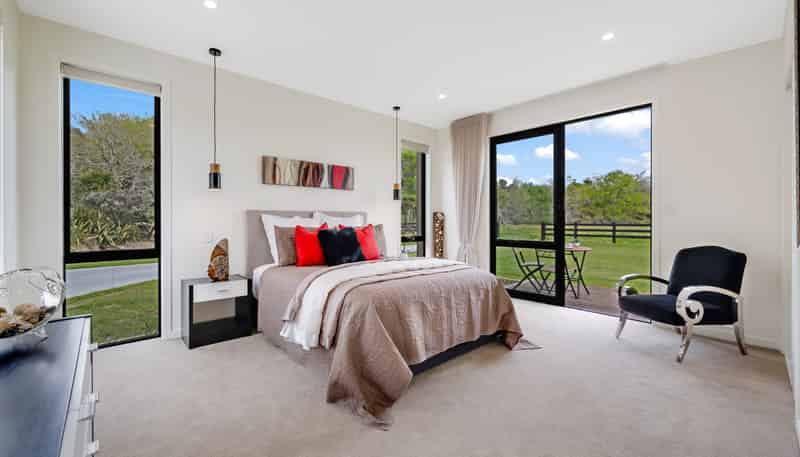 200 Potts Road, Whitford