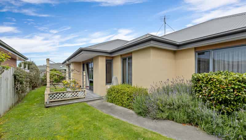 10A Farnham Drive, Springlands