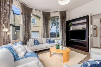 16/3 Severn Street, Island Bay