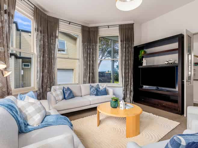 16/3 Severn Street, Island Bay