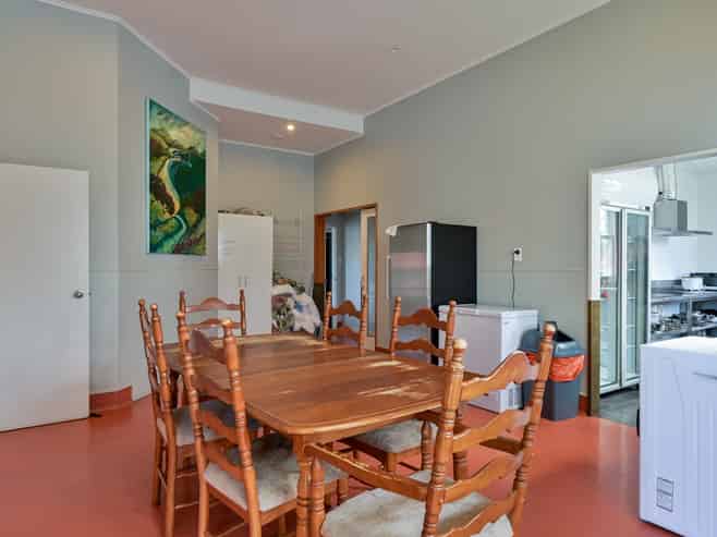 409 King Street South, Hastings