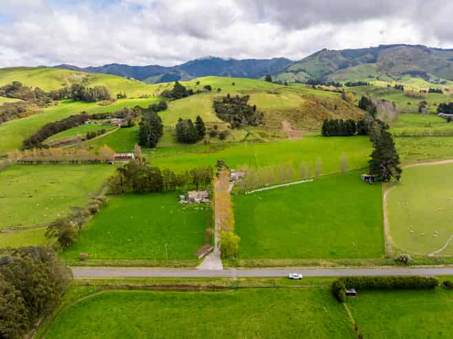 421 Haringa Road, Carterton