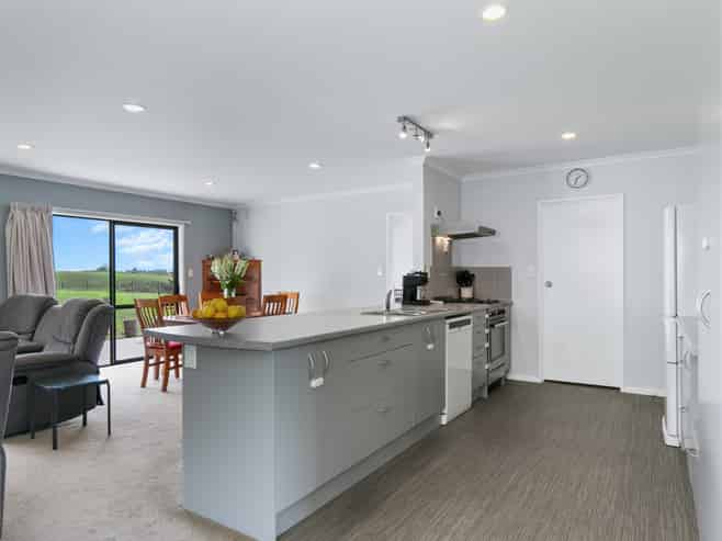 16 Twin Peaks Grove, Koputaroa