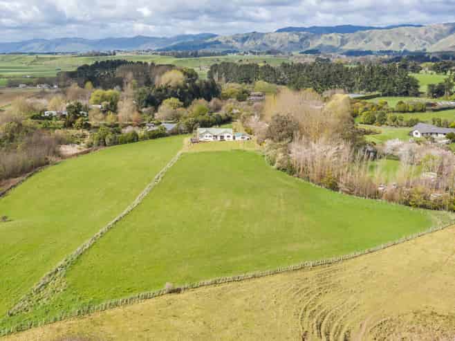 16 Twin Peaks Grove, Koputaroa