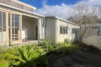1289A Whangaparaoa Road, Army Bay