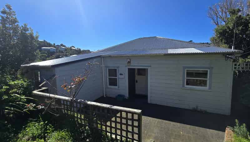 23 Freeling Street, Island Bay