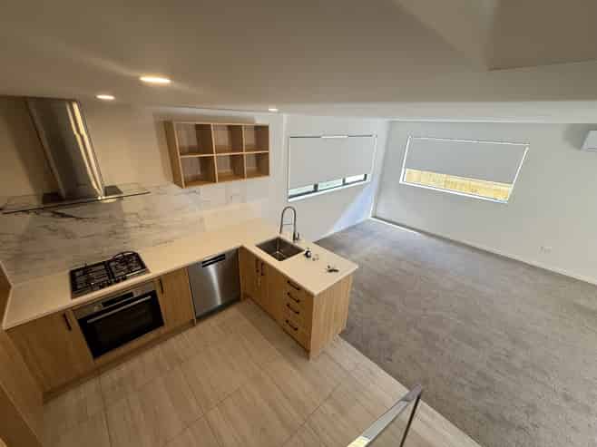 7/116 Colwill Road, Massey