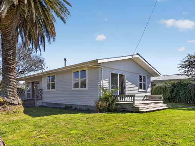 79 Woodward Street, Featherston