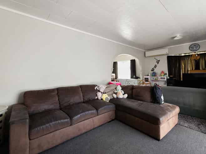 8 and 8A Bartholomew Drive, Nawton