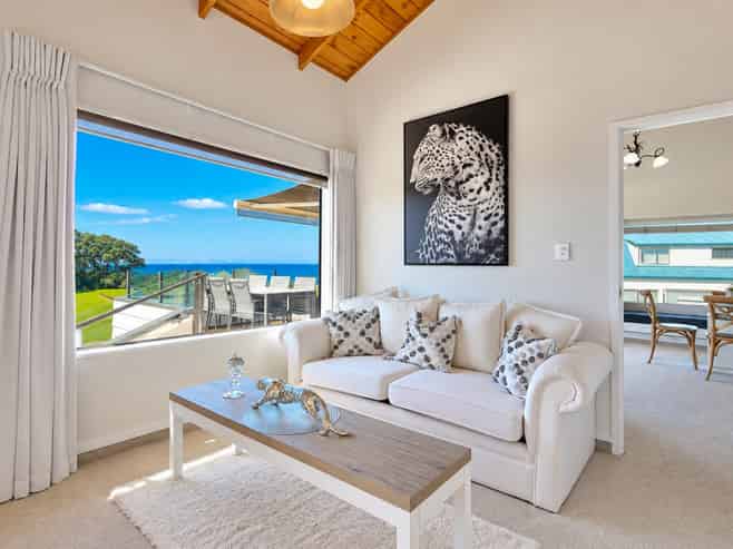 400 Onemana Drive, Onemana