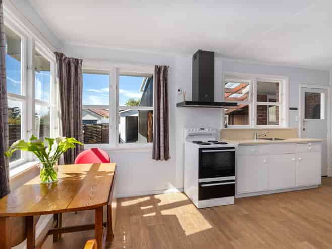 36 Ferry Road, Spring Creek