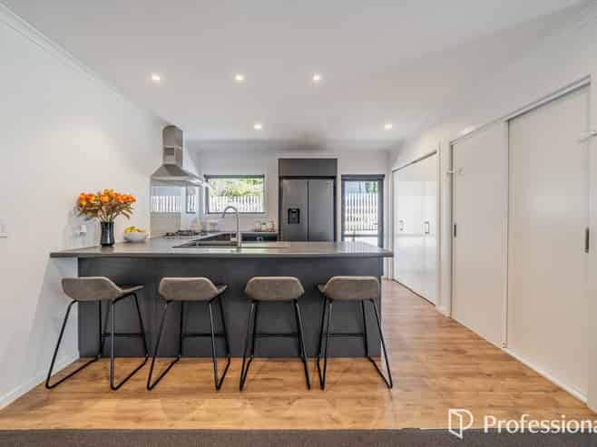 10 Aratika Grove, Stokes Valley