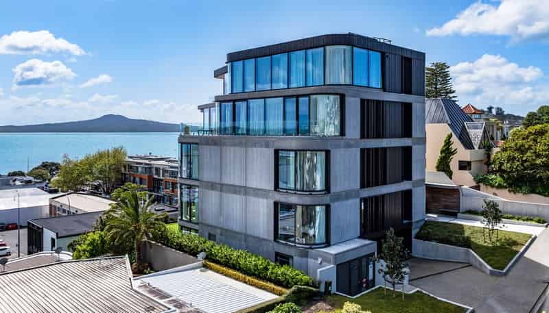 1/20 Devore Street, St Heliers