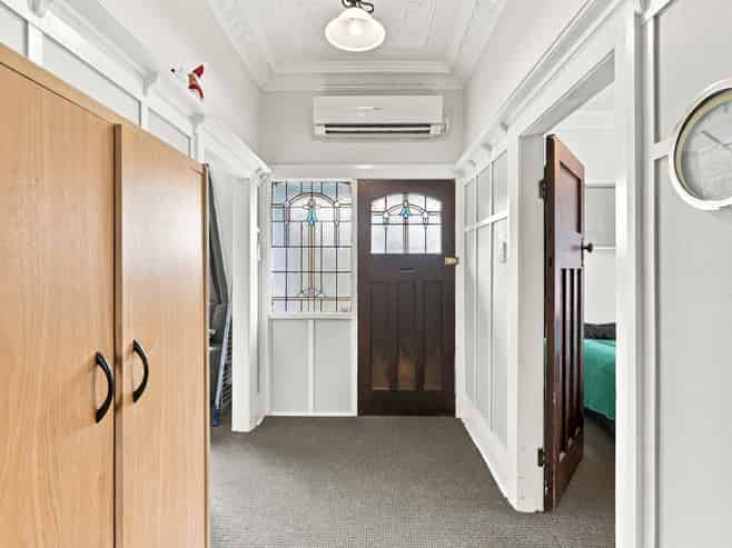 2 John Street, Abbotsford