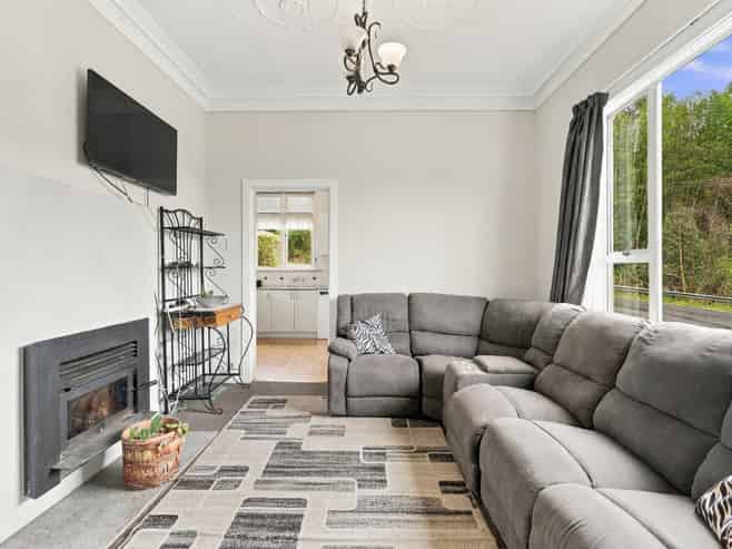 2 John Street, Abbotsford
