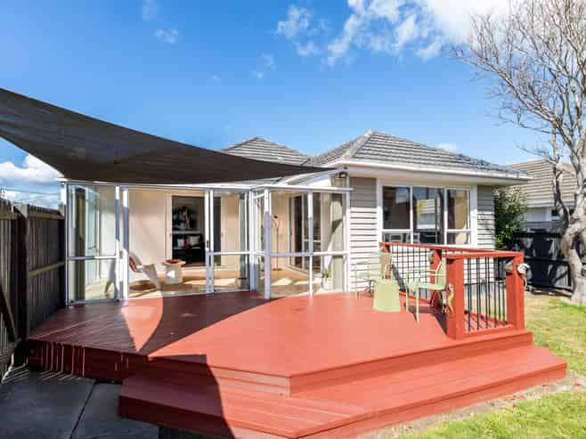 61 Charlcott Street, Burnside