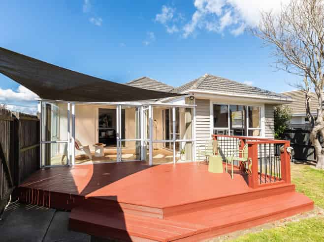 61 Charlcott Street, Burnside