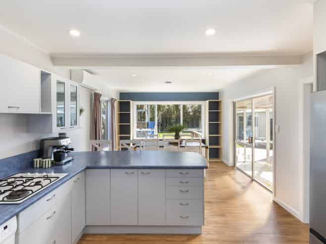 61 Charlcott Street, Burnside