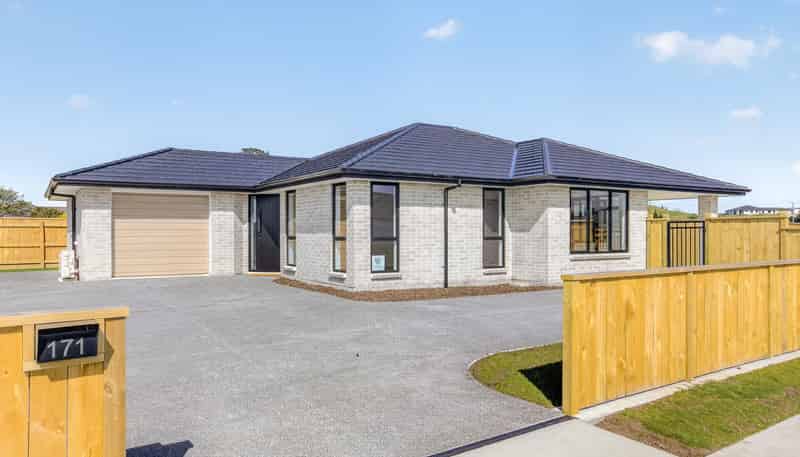 171 Fitzherbert Avenue, Castlecliff