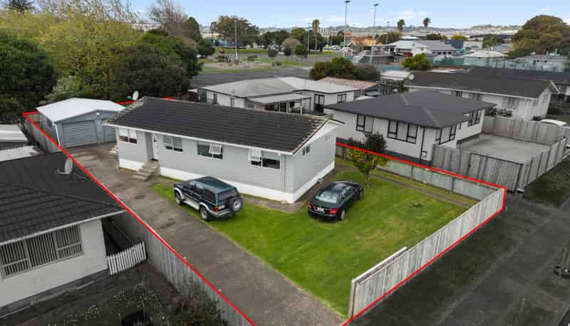 16 Dairy Road, Otara