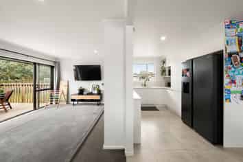 16 Dairy Road, Otara