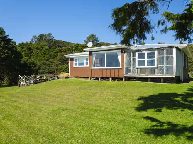 5114 Te Araroa Road, Hicks Bay