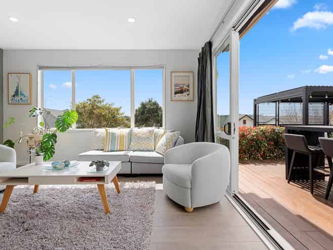 4 Archer Rayner Place, Greenhithe