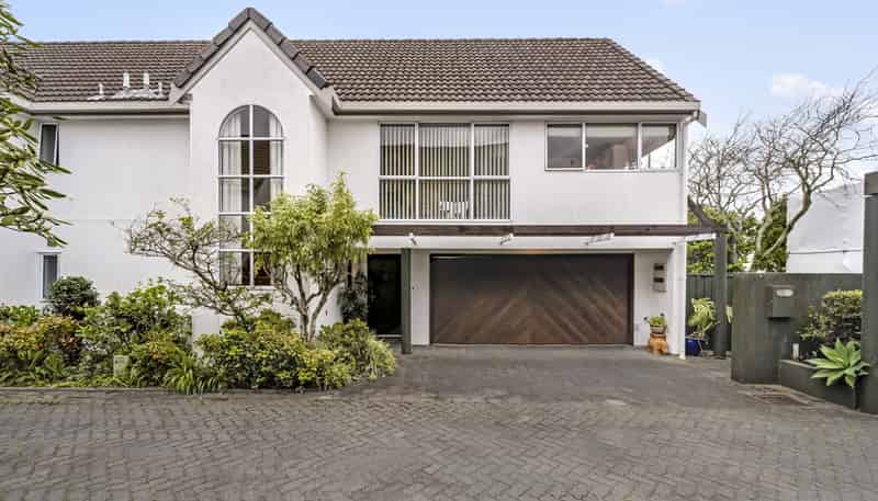 20F Clonbern Road, Remuera