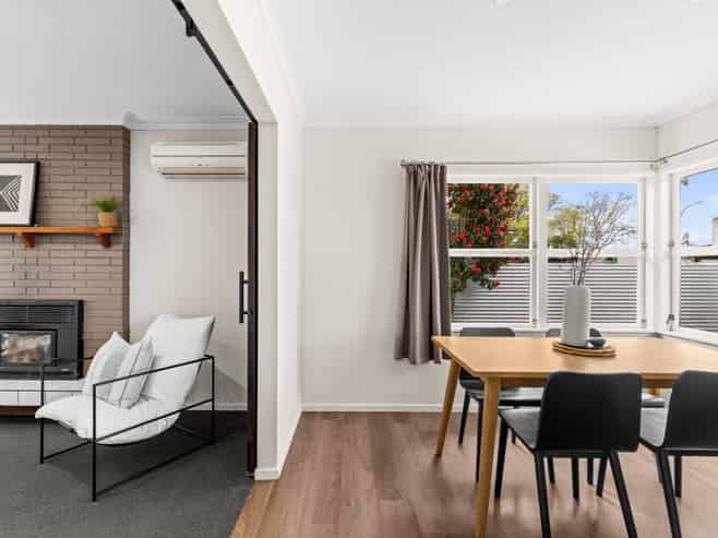 218 Sunnybank Crescent, Hastings