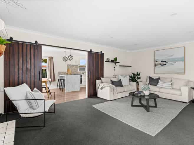 218 Sunnybank Crescent, Hastings