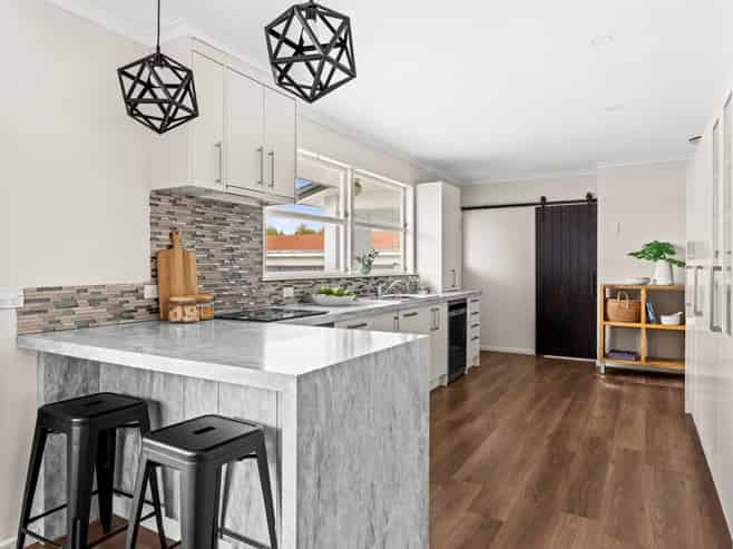 218 Sunnybank Crescent, Hastings