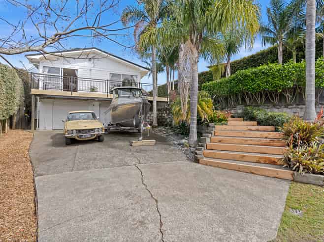 2 Stredwick Drive, Torbay