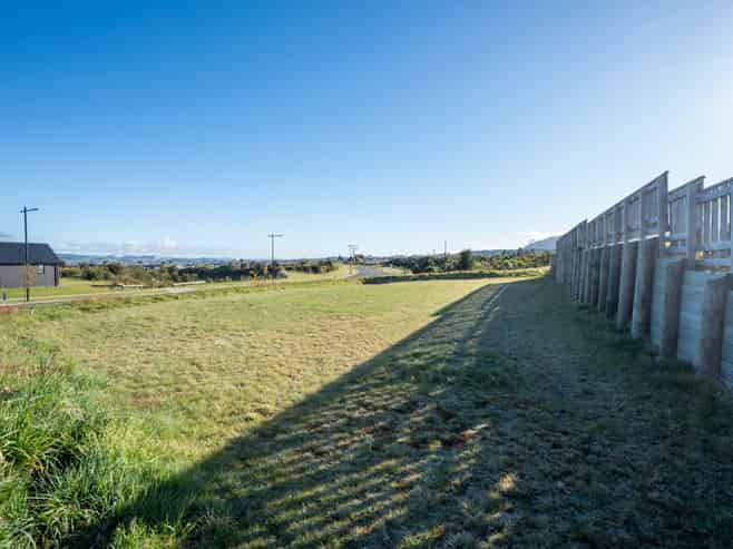 62 Maunganamu Drive, Wharewaka