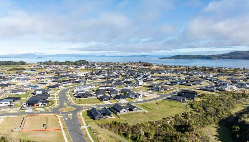 62 Maunganamu Drive, Wharewaka
