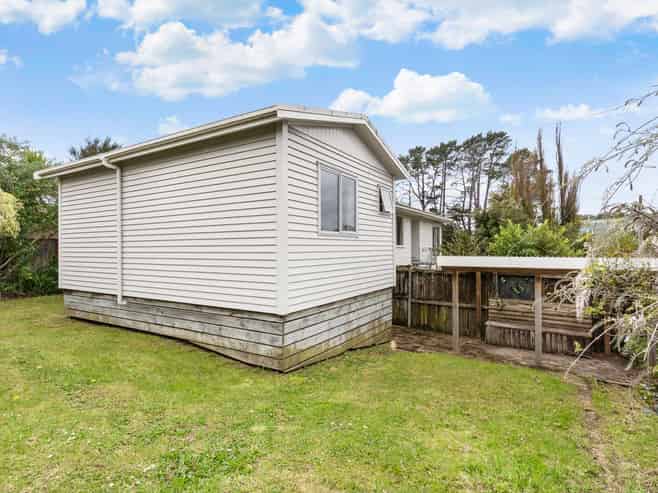 58 Makora Road, Massey