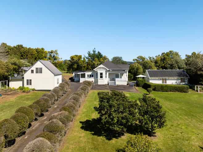 306  Glengarry Road, Glen Eden
