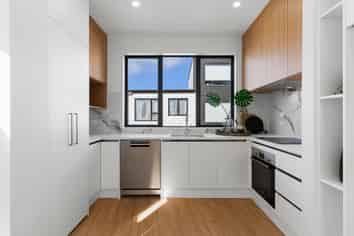 6/2 Flaunty Place, West Harbour