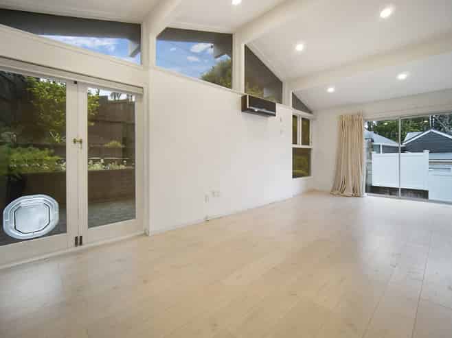 200 Godley Road, Titirangi