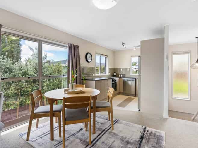 2/42 Eastglen Road, Glen Eden