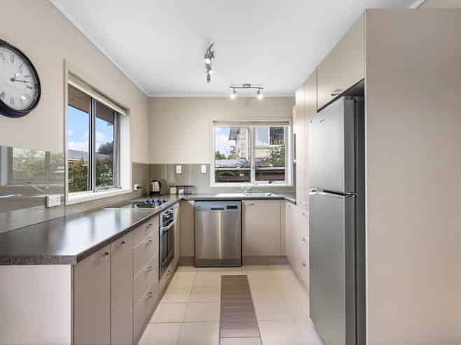 2/42 Eastglen Road, Glen Eden